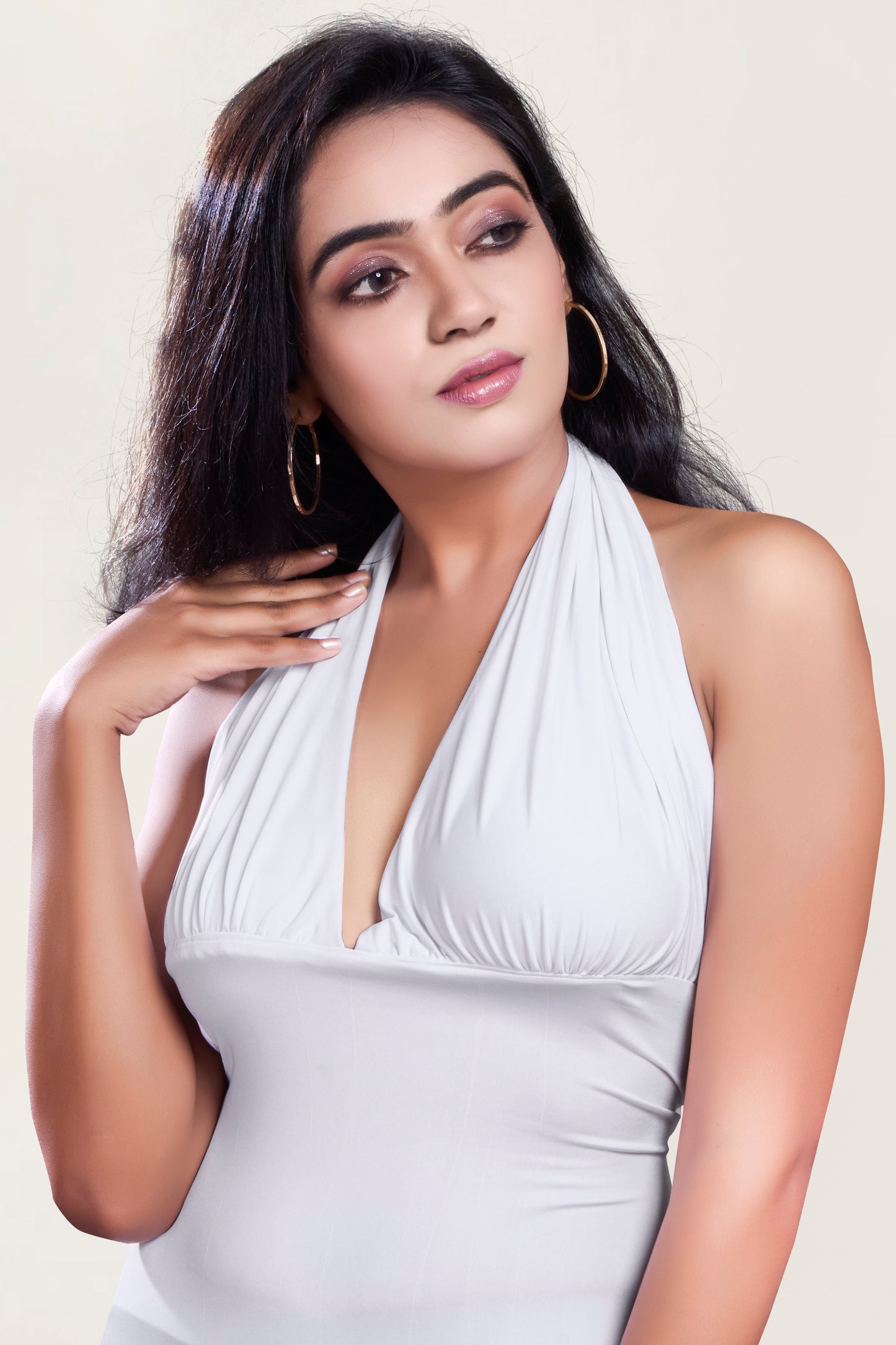 Women’s White Halter Neck Maxi Dress